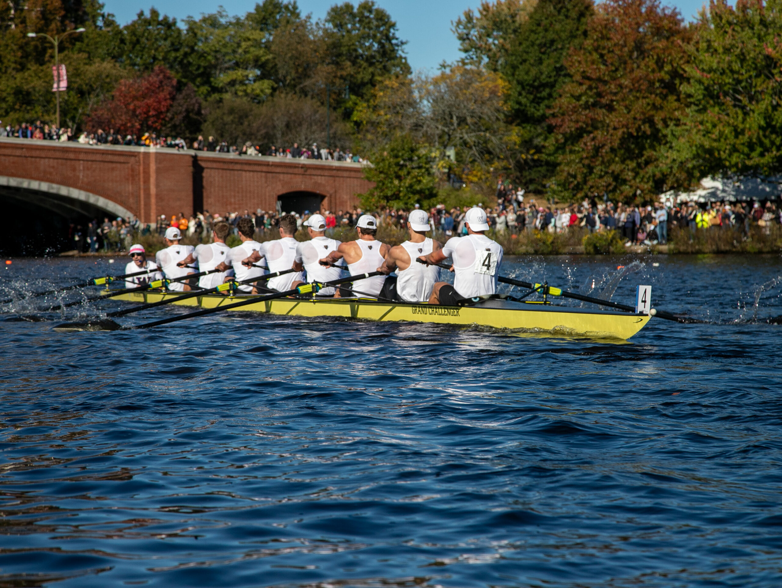 Men's Champ Eights: Tight Race to Washington